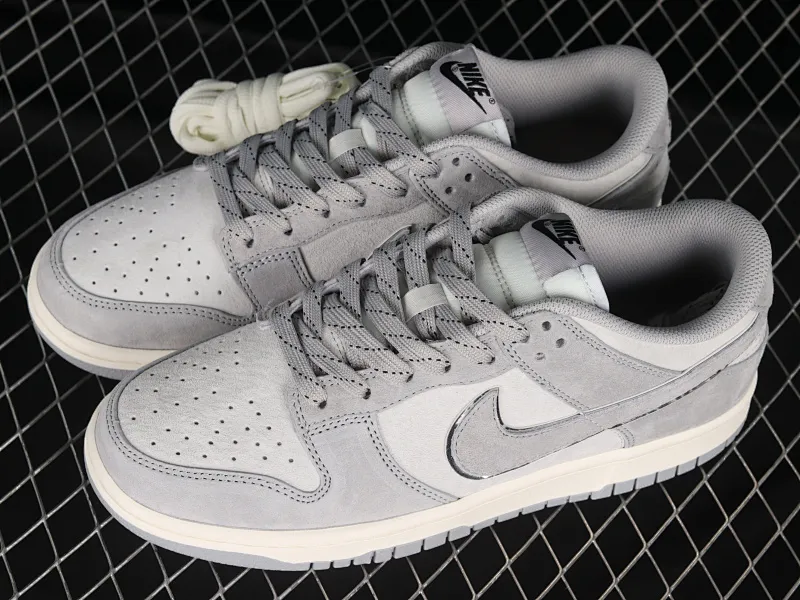 All Categories Nk SB Dunk Series Nk SB Dunk Low Low-top sneakers Otomo Katsuhiro x Nk SB Dunk Low "Steamboy OST" Creative customization collaboration Otomo Katsuhiro joint SB low-top sports casual sneakers DA5563-011